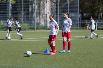 Bild 46 - wCJ Germania Schnelsen - Walddoerfer SV : Ergebnis: 0:6